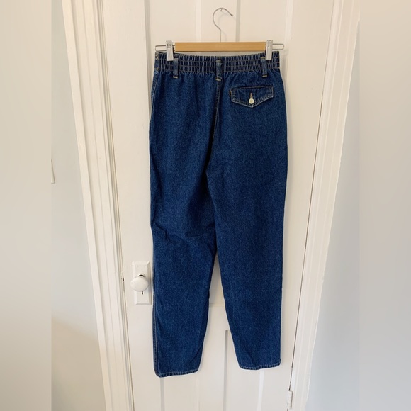 💙SOLD💙Eddie Bauer High Waisted Vintage Denim Pleated Jeans - Picture 4 of 8